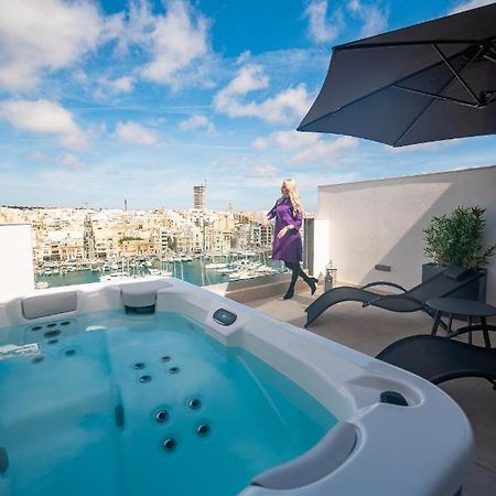 The Address Seafront Suites With Hot Tub Pietà Exterior foto