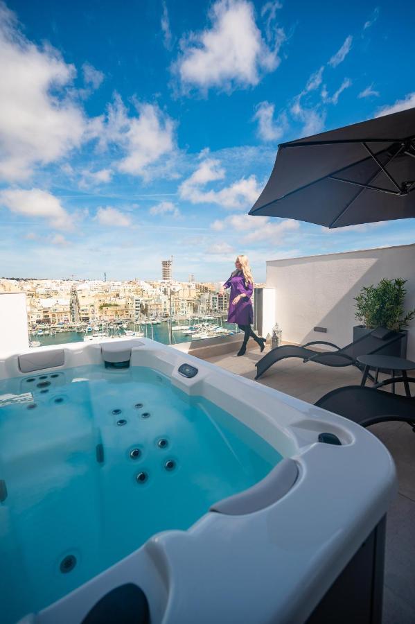 The Address Seafront Suites With Hot Tub Pietà Exterior foto