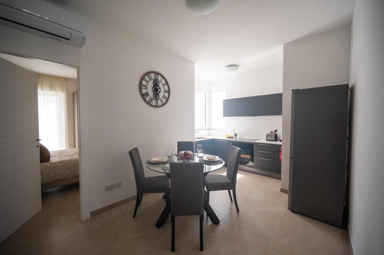 The Address Seafront Suites With Hot Tub Pietà Exterior foto