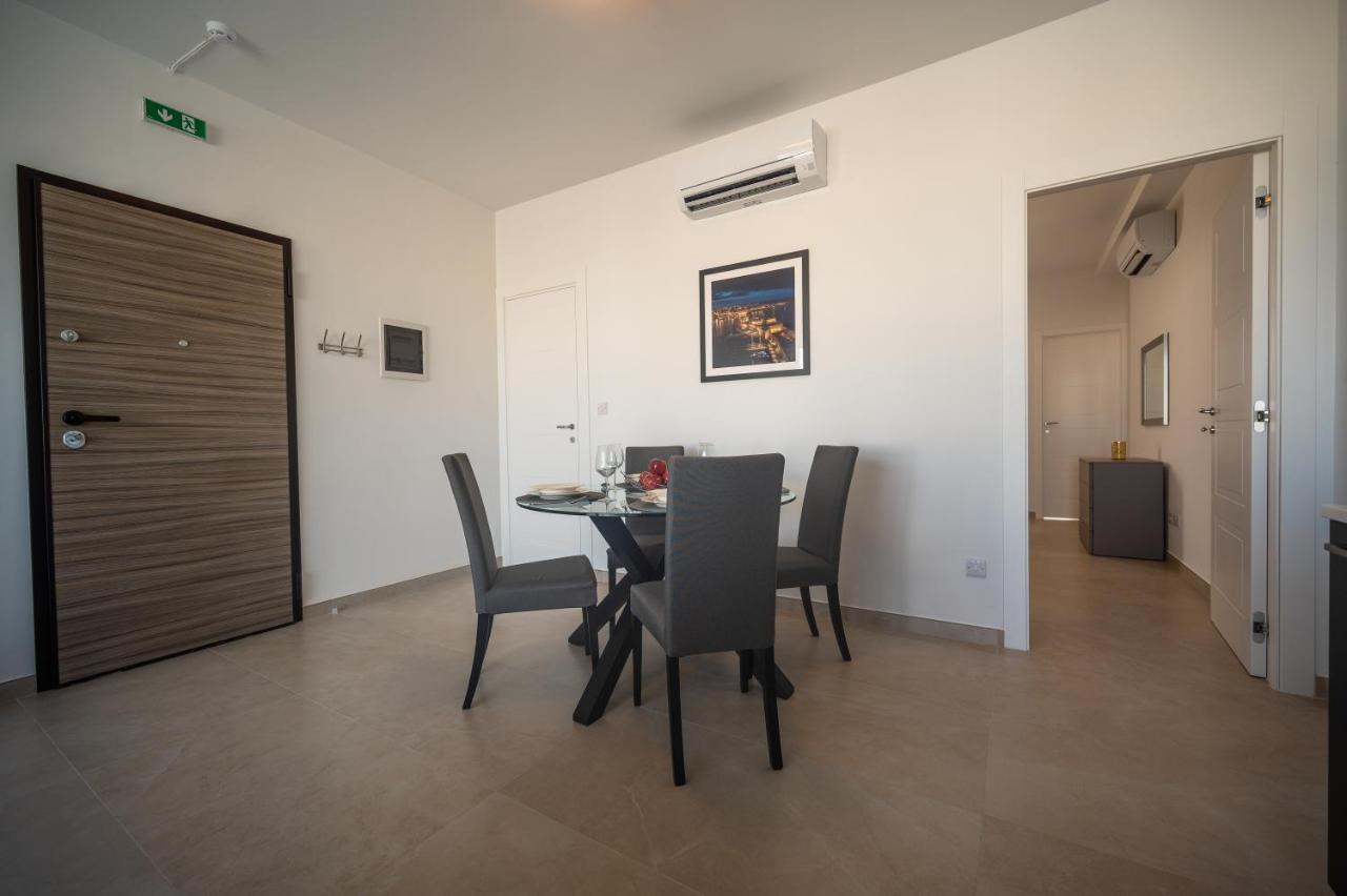 The Address Seafront Suites With Hot Tub Pietà Exterior foto