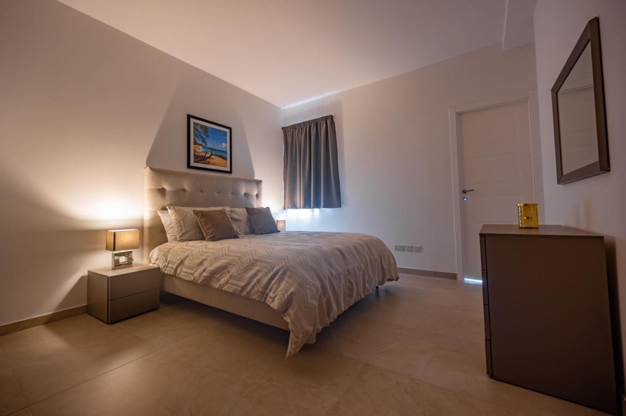 The Address Seafront Suites With Hot Tub Pietà Exterior foto