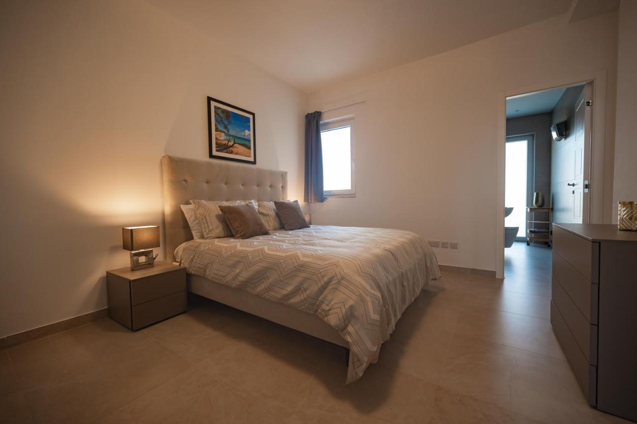 The Address Seafront Suites With Hot Tub Pietà Exterior foto