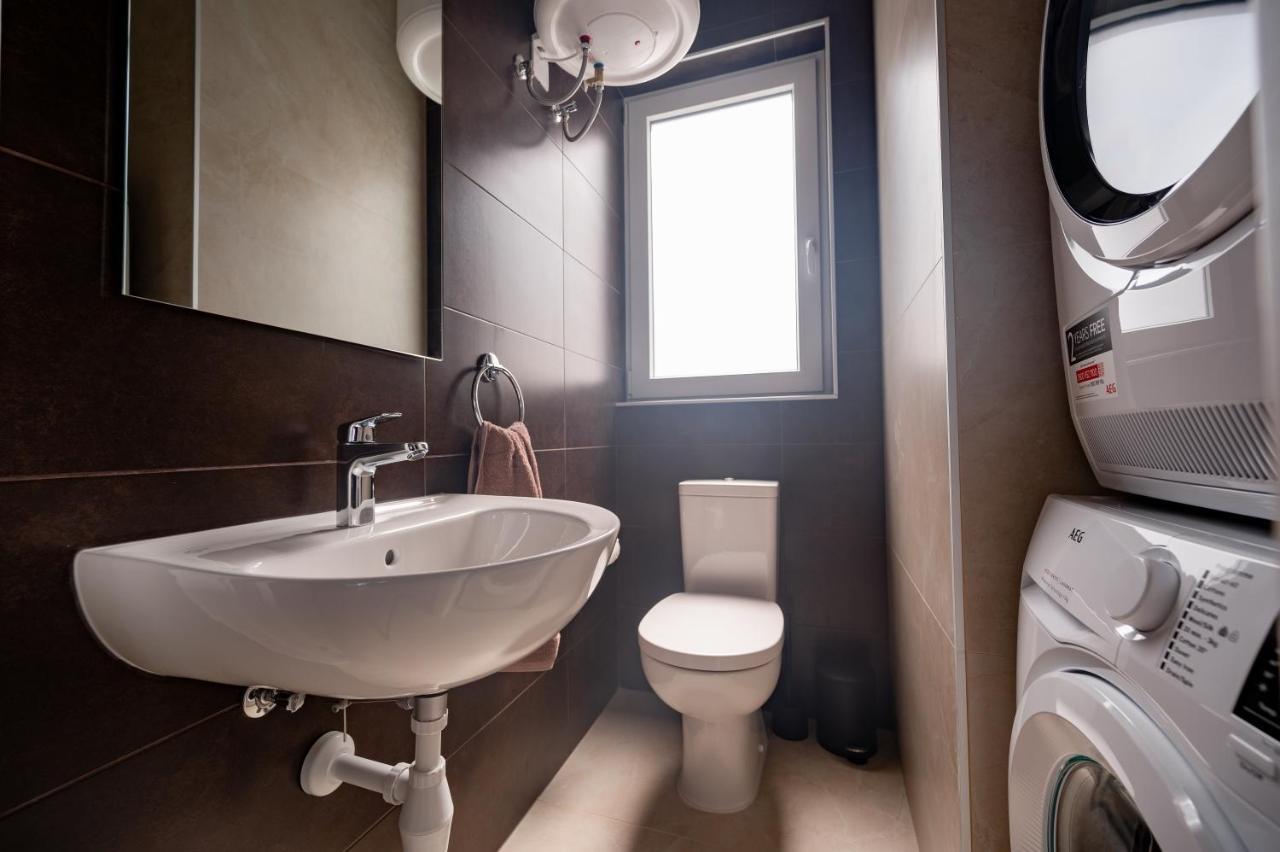 The Address Seafront Suites With Hot Tub Pietà Exterior foto